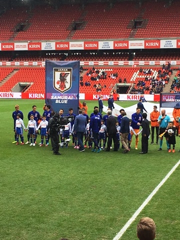 サッカー 日本対ウクライナ戦 在ベルギー日本国大使館